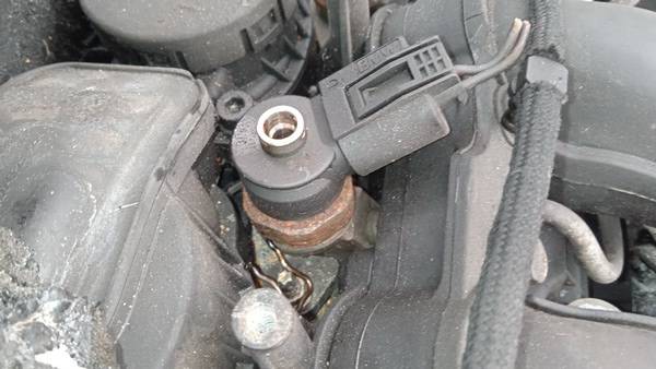 0445110216 BMW 3-Series 2004 Форсунка