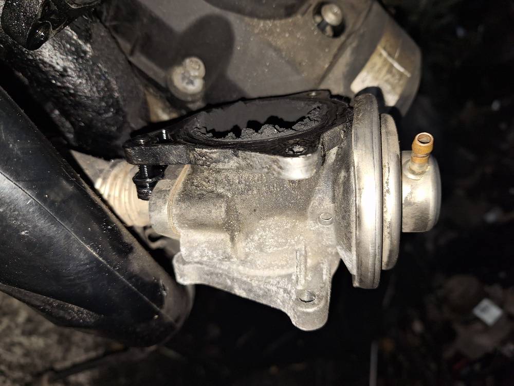 038131501AN Skoda Fabia 2008 EGR Valve Exhaust Gas