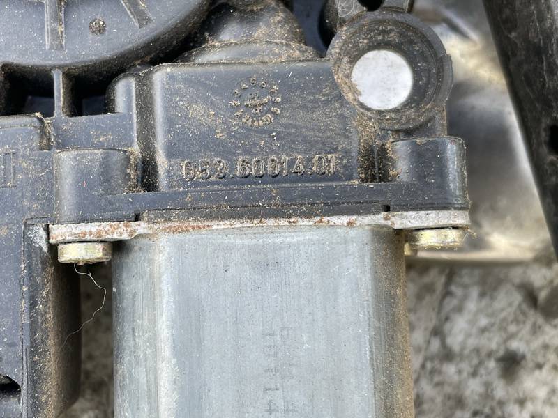 0536001401 Audi A6 2001 Durvju loga pacēlāja motors - AIZMUGURE PA KREISI - Thumbnail 2