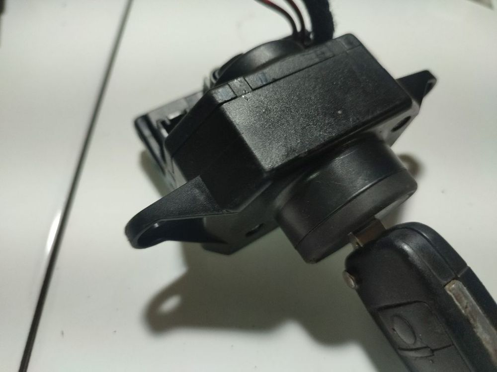 33301101 Audi A6 2005 Ignition Barrels (Ignition Switch) - Thumbnail 4
