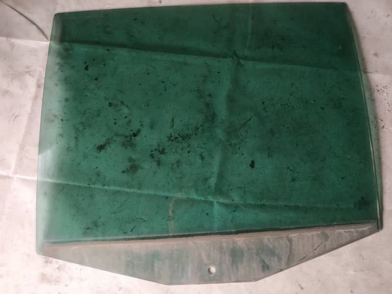 AS3 Volkswagen Touran 2005 Oven lasi - TAKANA VASEMMALLA