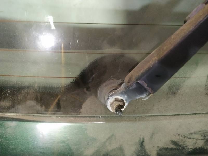 Skoda Fabia 2000 Wiper motor (Rear Screen Wiper Engine) - REAR