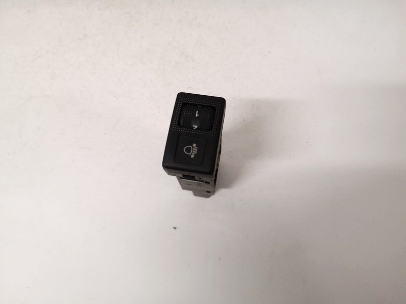 134139 Mazda 6 2002 Zibintu aukscio reguliatoriaus mygtukas