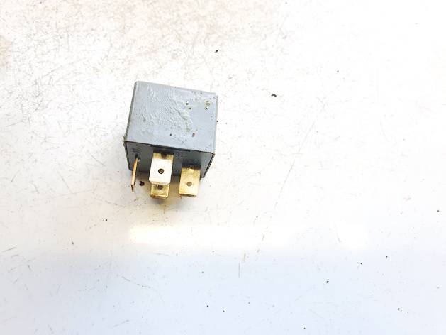 141951253B Volkswagen Golf 1999 RELÉ PARA AUTOMÓVIL - Thumbnail 2