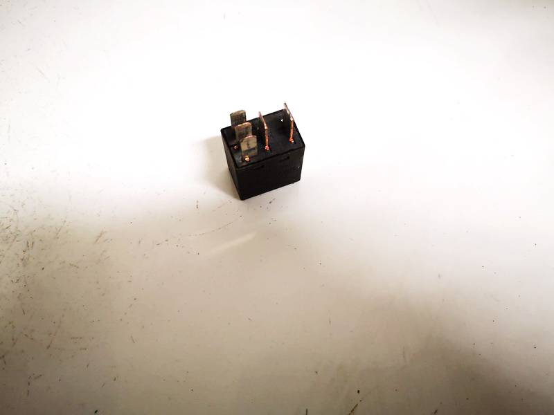 9441161 Volvo XC 90 2003 Rele - Thumbnail 2