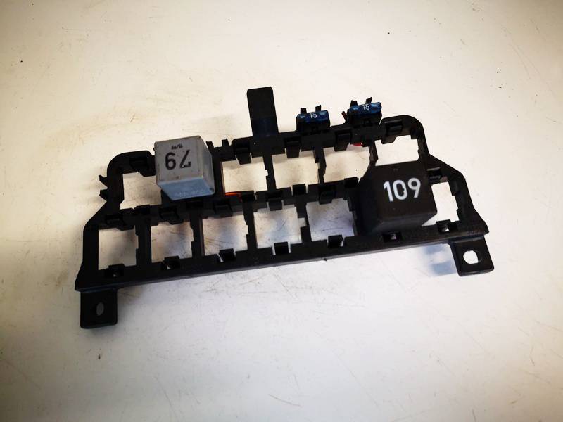 8D0937503E Volkswagen Bora 1999 Fuse box