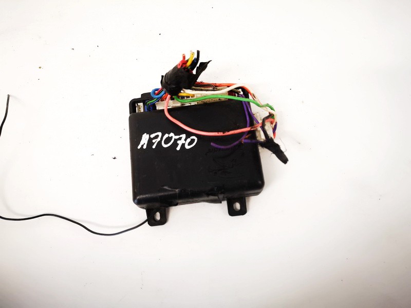 97RA0103516 Audi 100 1991 Other computers