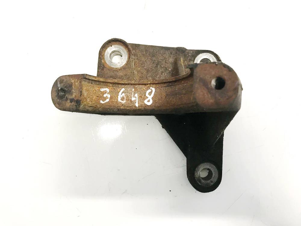 Volvo V70 2007 Engine Mount Bracket and Gearbox Mount Bracket