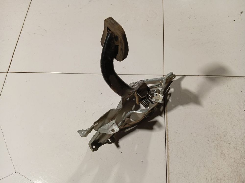 Opel Astra 2005 Jarrupoljin