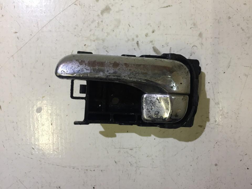 Nissan Almera Tino 1999 Duru vidine rankenele G.K.