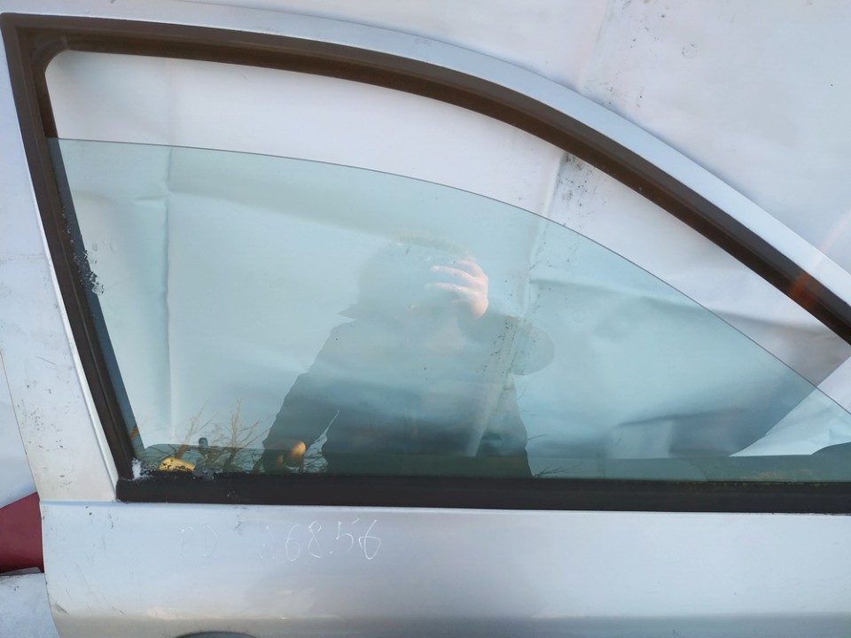 Skoda Octavia 2002 Duru stiklas P.D.