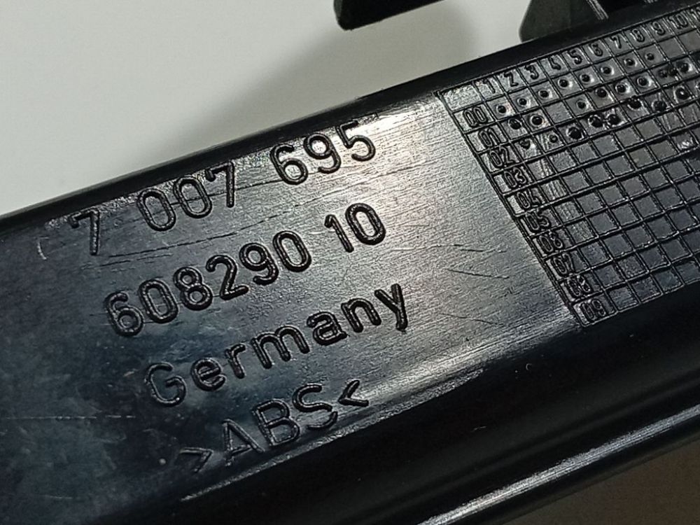 7007695 BMW 7-Series 2002 Salona apdare (plastmasas) - Thumbnail 4