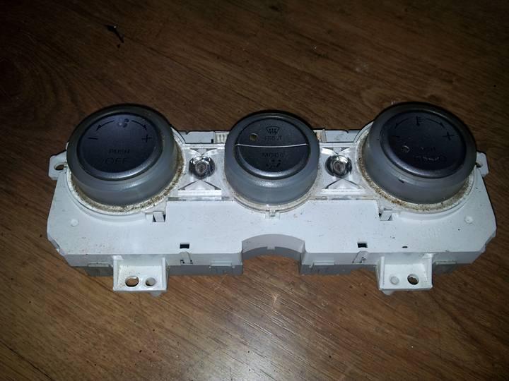 pm22e0002c Climate Control Panel (heater control switches) Mazda 6 2004