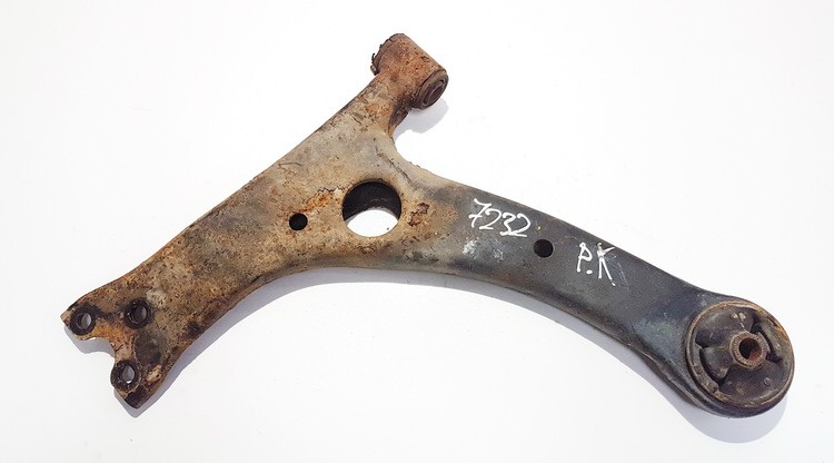 Toyota Corolla Verso 2008 Control arm - FRONT LEFT