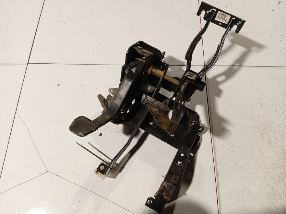 Ford Galaxy 2000 Stabdziu pedalas