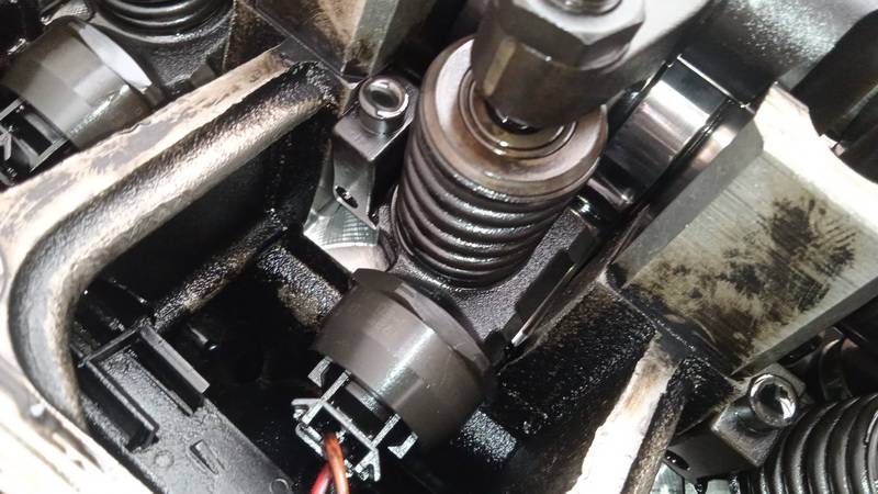 038130073AG Volkswagen Touran 2003 Fuel Injector