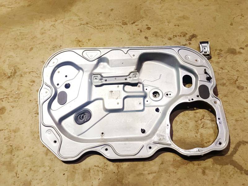 A203A28BG Ford Focus 2006 Durvju loga pacēlājs - PRIEKŠA PA KREISI