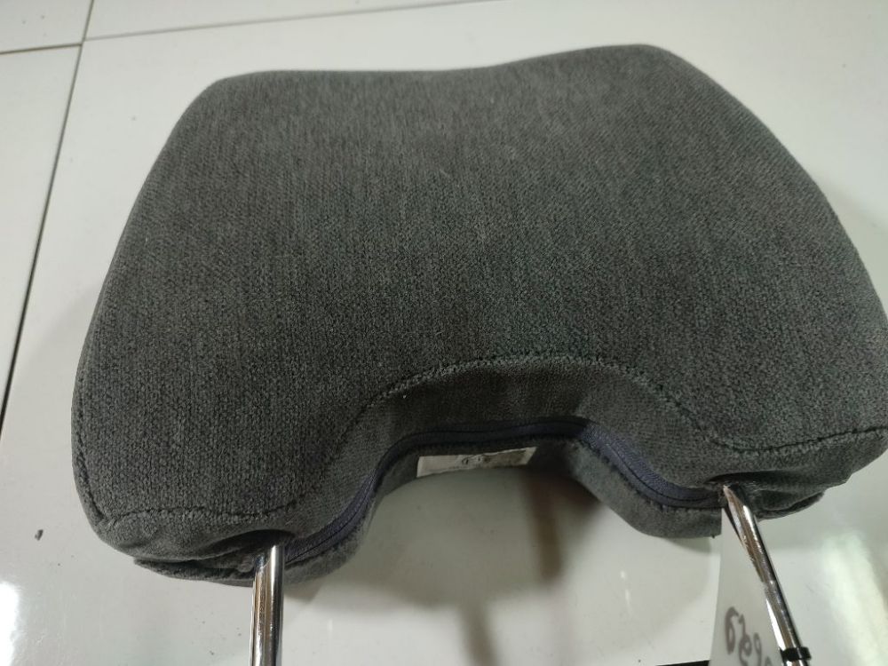 Subaru Legacy 1998 Kopfstütze - Thumbnail 2