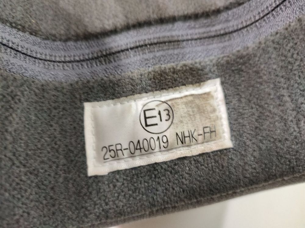 Subaru Legacy 1998 Kopfstütze - Thumbnail 4