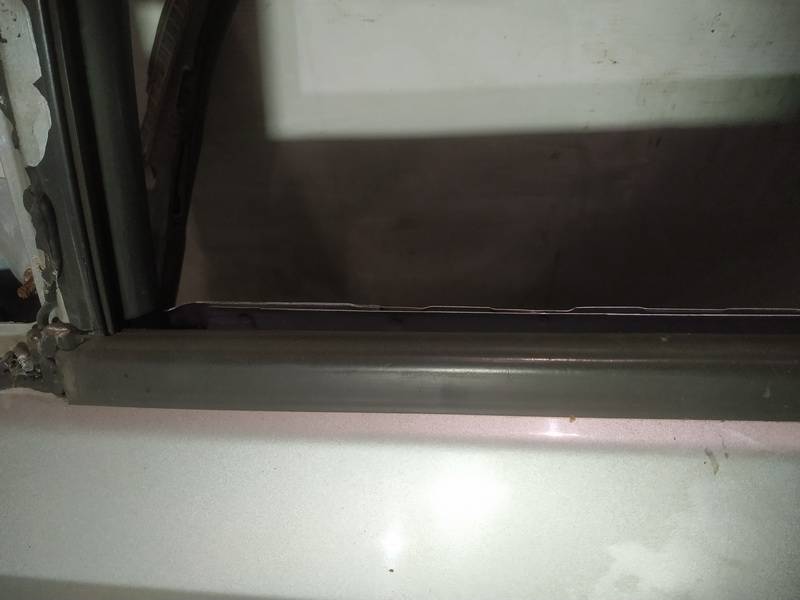 Dodge Journey 2009 Listwa szyby drzwi - PRZEDNIE LEWE - Thumbnail 2