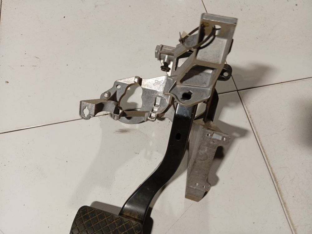 Audi A6 2006 Pedal work, Brake pedal, Pedal bracket, Clutch pedal - Thumbnail 3