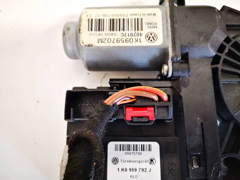1K0959702M Volkswagen Golf 2007 Window Motor - FRONT RIGHT - Thumbnail 3