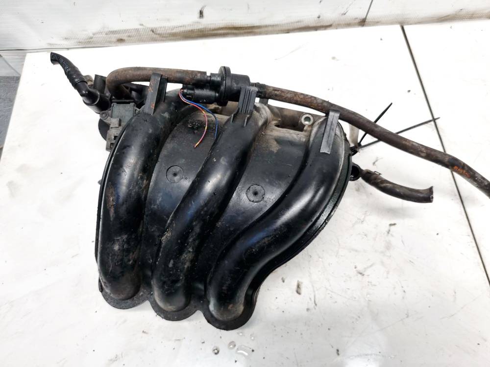 03D129768L Skoda Fabia 2009 Kolektor ssący