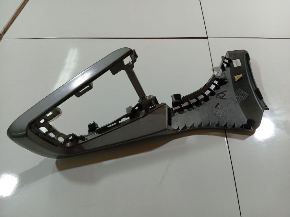 BM51A045H92 Ford Focus 2014 Wykończenie wnętrza (plastikowe elementy) - Thumbnail 2