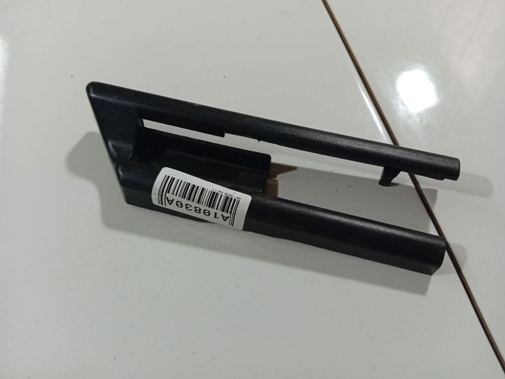 60829010 BMW 7-Series 2002 Salona apdare (plastmasas) - Thumbnail 2