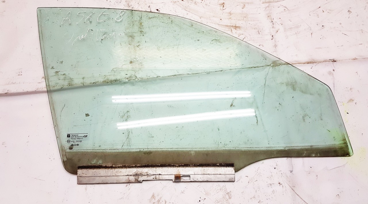 Opel Vectra 1999 Боковое окно - передний правый