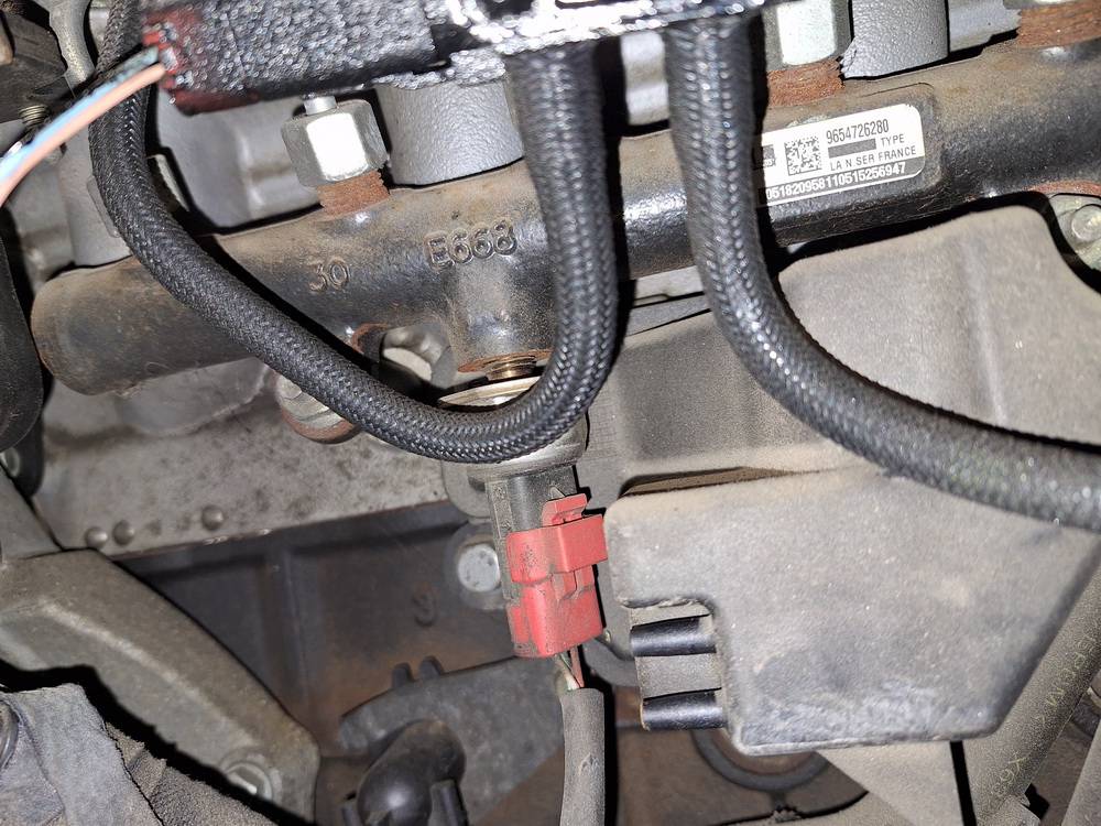 9654726280 Peugeot 307 2006 Fuel injector rail (injectors)(Fuel distributor) - Thumbnail 4