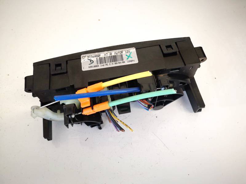 N102080F Peugeot 207 2008 Climate Control Panel (heater control switches) - Thumbnail 2