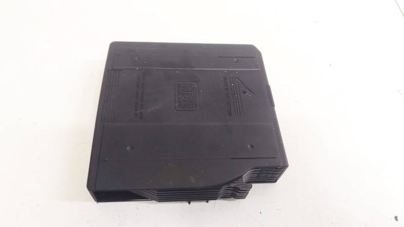 8364931 BMW 5-Series 2002 CD changers