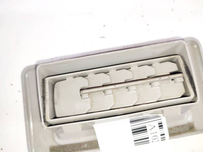 Mitsubishi Pajero 2002 Wloty powietrza do kabiny - Thumbnail 3