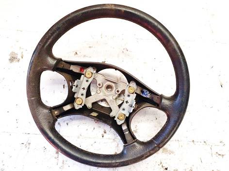 10993 Toyota Avensis 2000 Kierownica