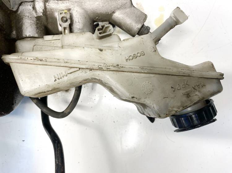 0204251172 Toyota Avensis 2007 Brake Master Cylinder Reservoir - Thumbnail 2