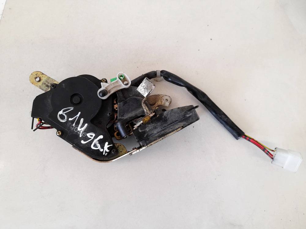 970514 Mazda 626 1997 Türschloss Zentralverriegelung Tür Hinten Linke