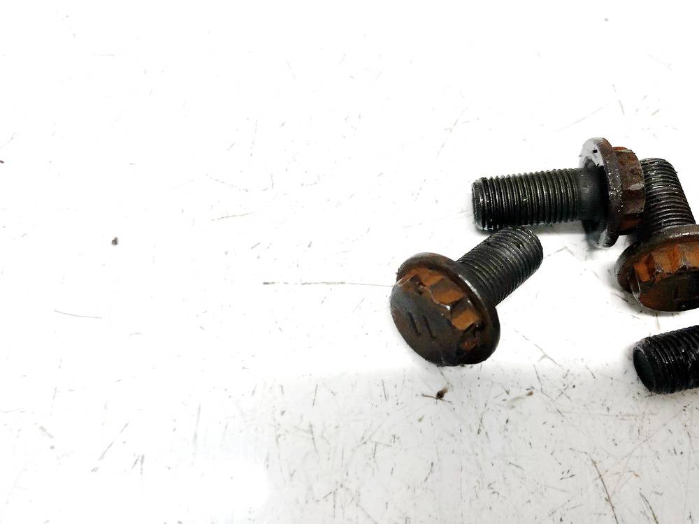 Hyundai i30 2007 Laukkukelan ruuvi - Thumbnail 2