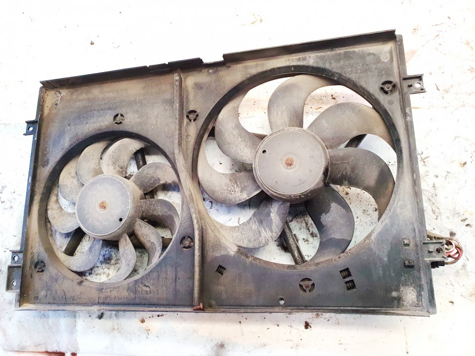 1J0121207C Audi A3 1997 Diffuser, Radiator Fan