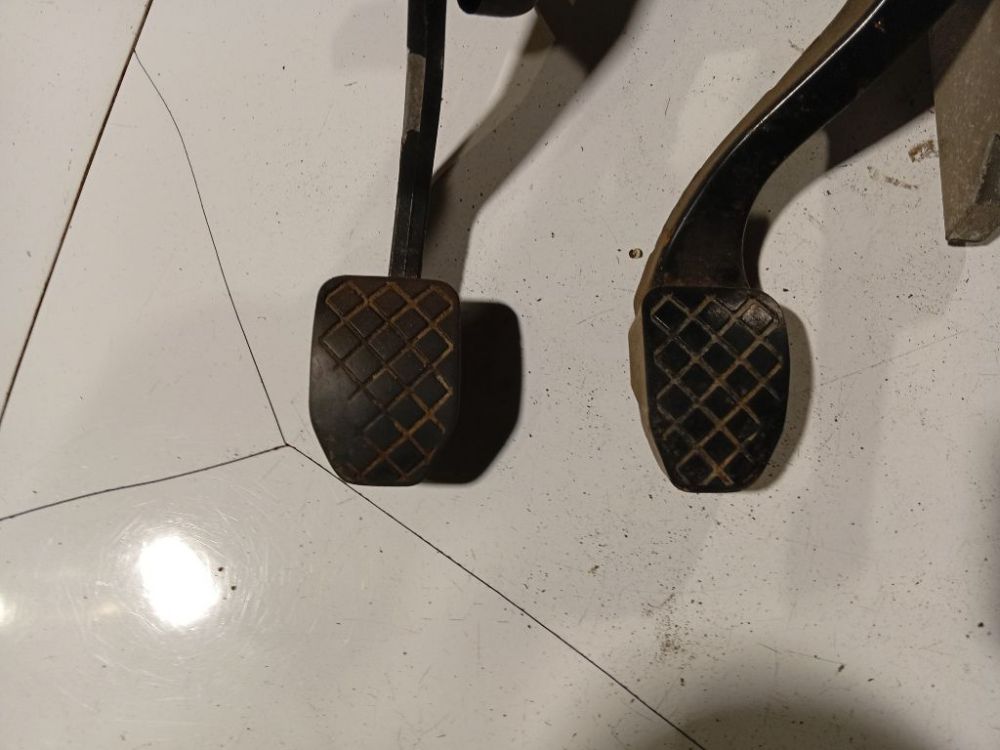 8D1721117R Skoda Superb 2007 Pedał hamulca - Thumbnail 2