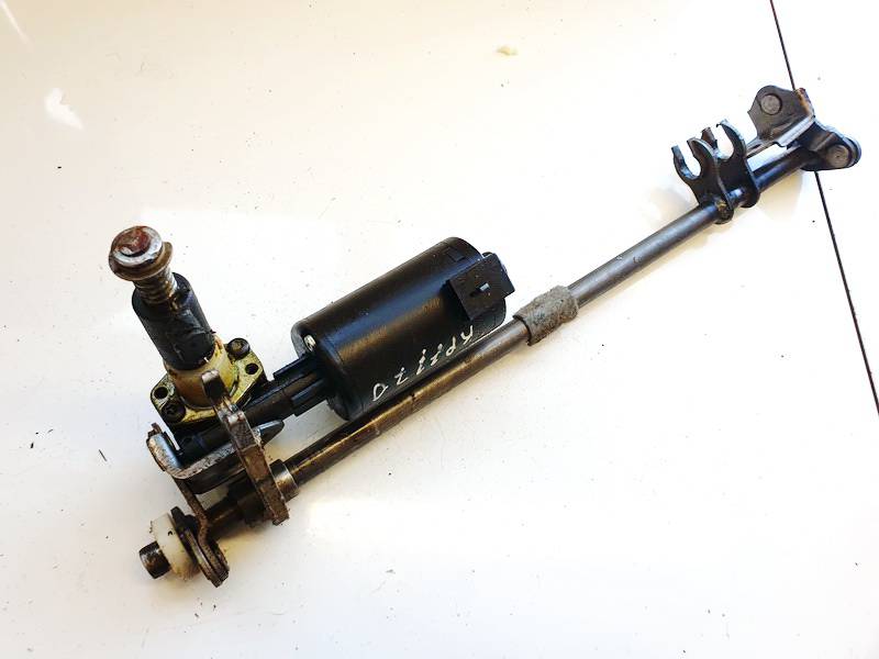 020422 Nissan Primera 2002 Istuimen moottori - EDESSÄ VASEMMALLA - Thumbnail 2