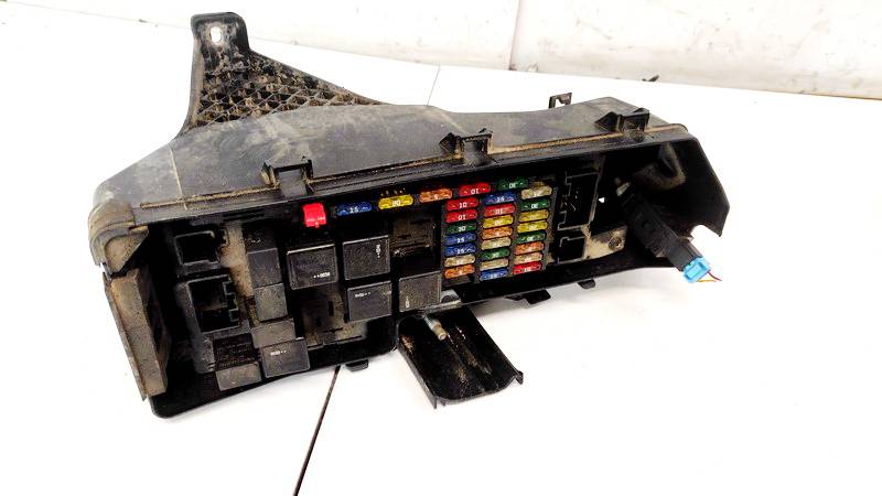 9494210 Volvo V70 2006 Skrzynka bezpieczników