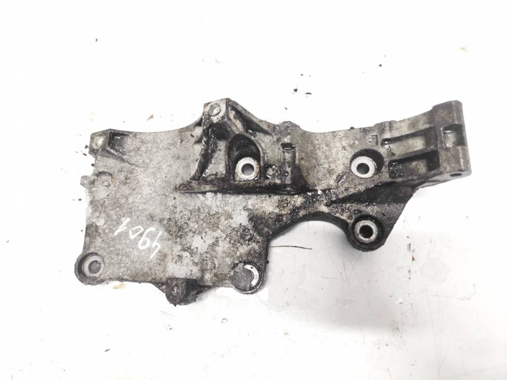 036903143F Audi A3 2004 Wspornik silnika