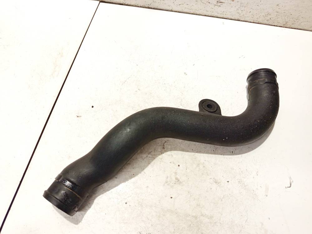 8D0145844A Volkswagen Passat 1999 TURBO INTERCOOLER PIPE HOSE