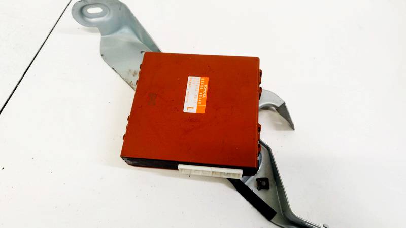 8865048140 Lexus RX - CLASS 2006 Muut tietokoneet