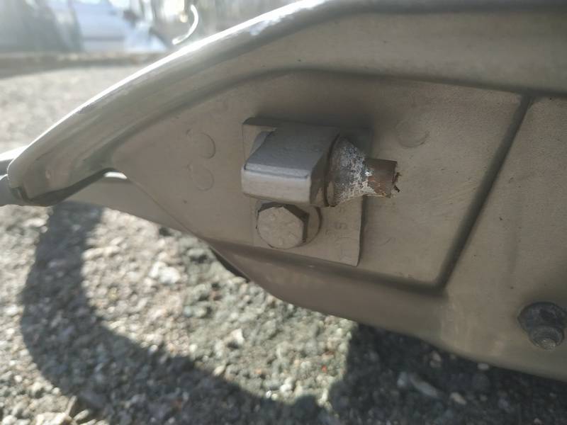 Fiat Grande Punto 2009 Priekšējo durvju eņģe - PRIEKŠ - Thumbnail 2