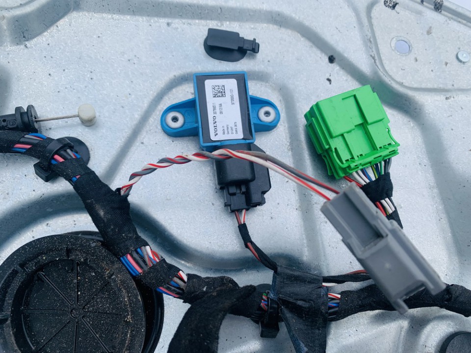 30798511 Volvo C30 2010 SRS-turvatyynyn anturi