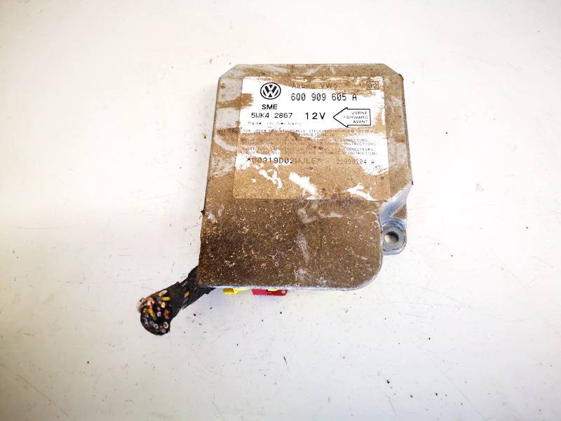 6Q0909605A Volkswagen Bora 1999 SRS gaisa spilvena dators – gaisa spilvenu vadības bloks