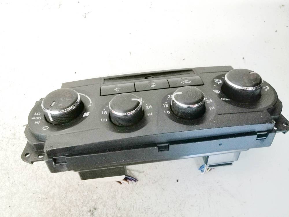 P55037981AC Jeep Grand Cherokee 2006 Peciuko valdymas