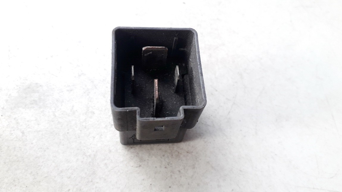 05293163AA 21911C Glow plug relay Chrysler Voyager 2007 2.5L